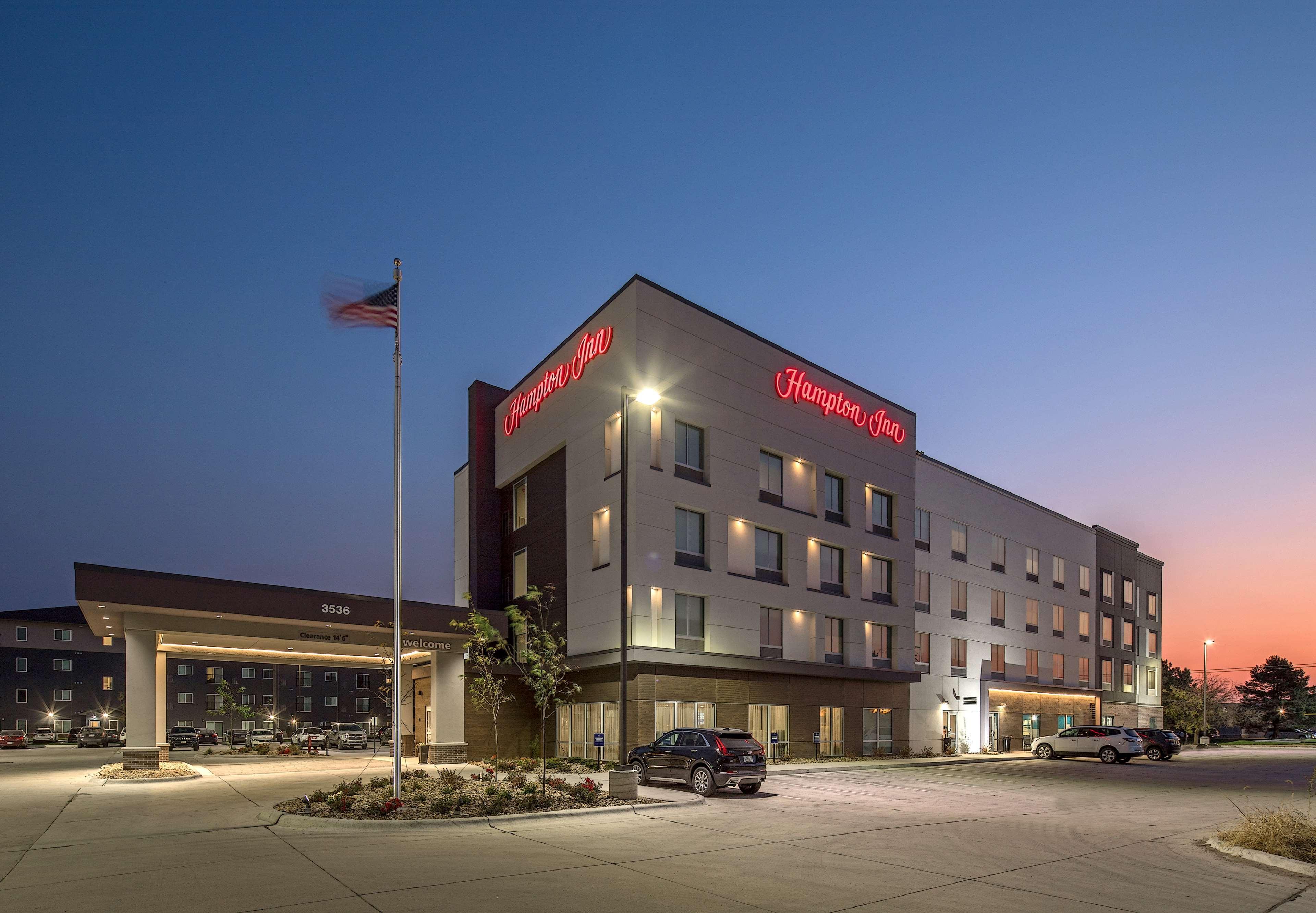 Hampton Inn Columbus Bagian luar foto
